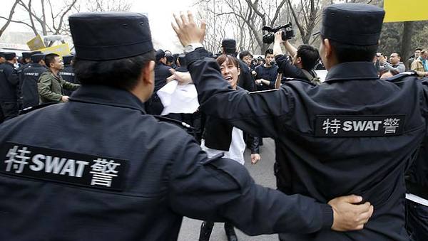 Chinese Families Of MH370: Malaysian Govt And Military Are The.