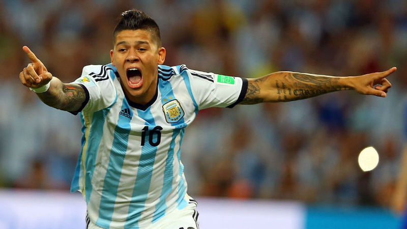 Manchester United Signs Argentinian Defender Marcos Rojo For RM50.6 Million