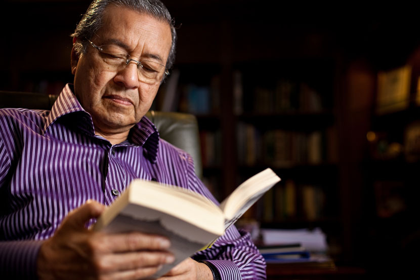 "Parti Politik Kebelakangan Ini Makin Korup," Kata Tun M