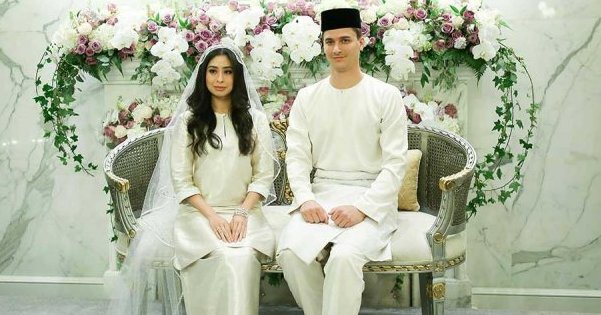 The Baju  Kurung  Worn By The Johor  Princess On Her Wedding 