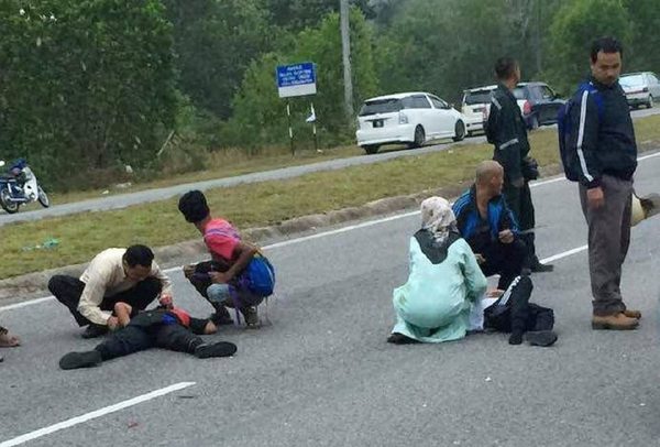 Mother And Children Injured After A Car Rammed Into Their Motorcycle