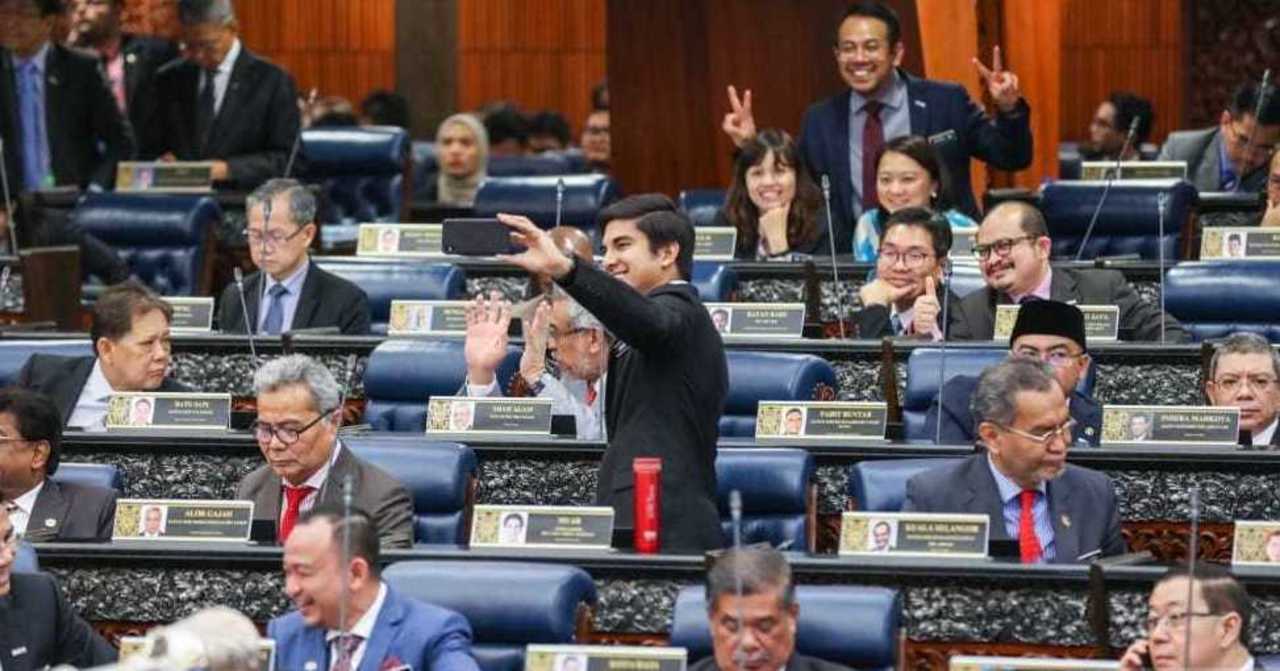 Syed Saddiq Perdebatkan Pula Isu Pelajar Internship Yang Tidak Dibayar Oleh Majikan Remaja