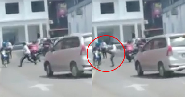 [VIDEO] Police Officer Kicks Motorcyclist Who Allegedly Tried To Avoid ...