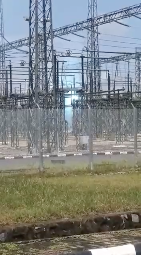 A screenshot of the video that was reportedly filmed at the Yong Peng North power substation.