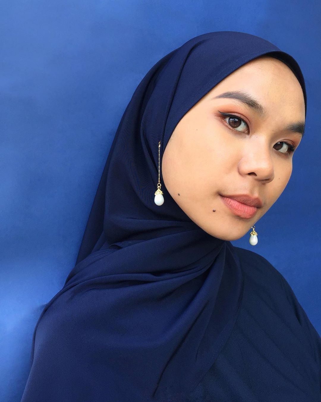 chiffon hijab tutorial with earrings｜TikTok Search