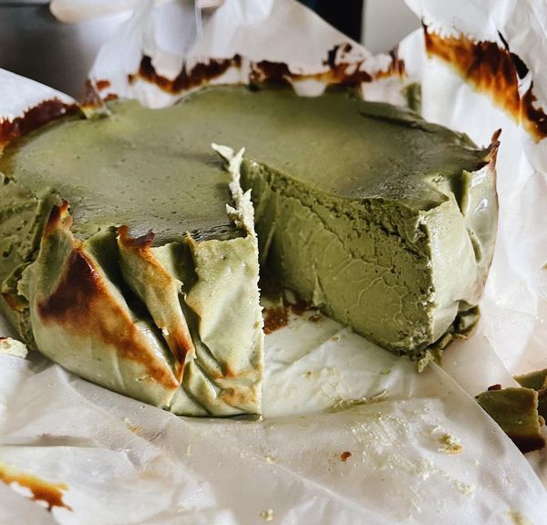 For cheesecake and matcha lovers, their specialty Matcha Burnt Cheesecake is a must-try.