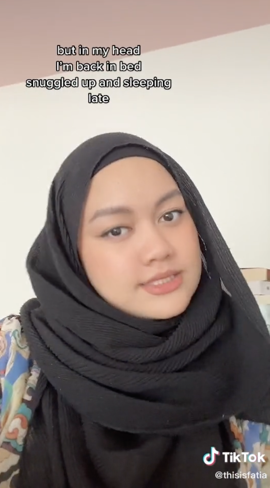 [VIDEO] "Macam Suara Barbie" - Nyanyian Wanita Ini Raih Lebih 1 Juta ...