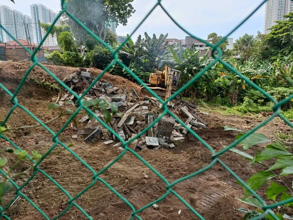 The grave of the late Foo Teng Nyong, demolished.