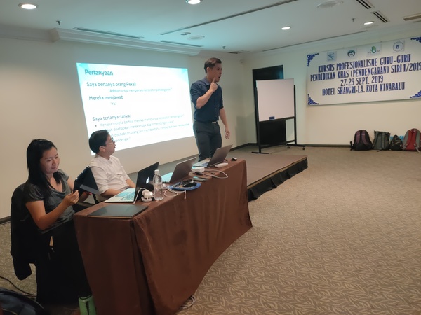 Dr Anthony conducting a training session at Shangri-La Hotel, Kota Kinabalu in 2019.