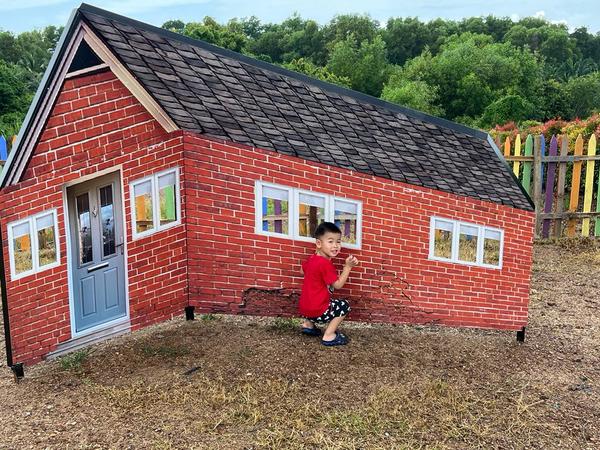 The House Illusion installation.