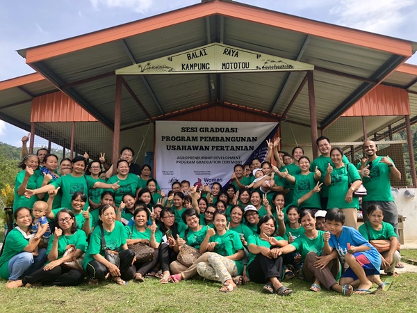 Group photo of a programme focused on agriculture.