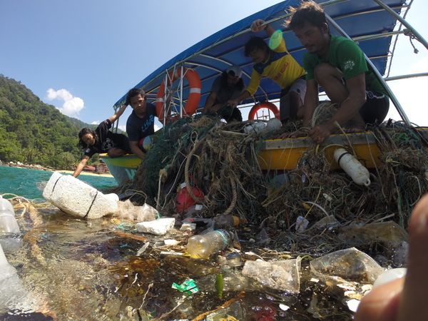 Ghost net removal on Tioman. According to Alvin, "Ghost nets are basically fishing nets that have been discarded or lost at sea. These are a problem because as long as they're in the water, they're gonna keep catching and killing marine life."