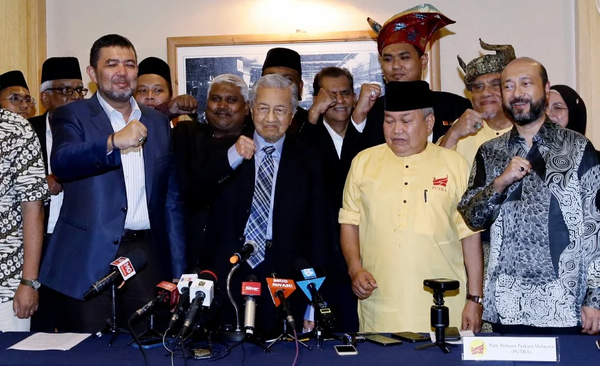 Pejuang chairman Tun Dr Mahathir Mohamad (second left) announced the formation of Gerakan Tanah Air (GTA) on 5 August.