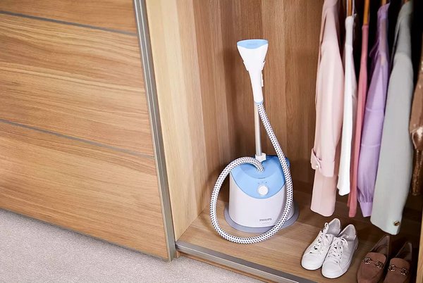 Philips Easy Touch Stand Steamer (GC486/36)