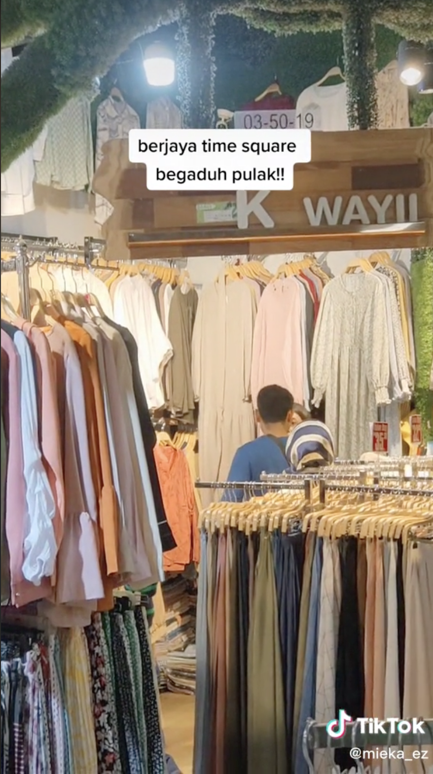 [video] Marah Tak Boleh Fitting Baju Pelanggan And Peniaga Bergaduh