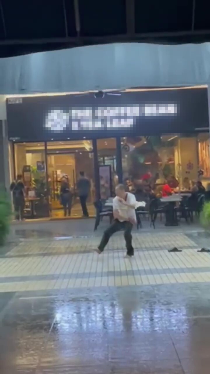Penang Uncle Does Cool Tai Chi Moves In Wind & Rain