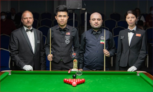 Lim (second from the left) and his opponent for the final round, Amir Sarkhosh (second from the right) from Iran.