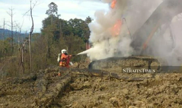 The Sarawak Fire and Rescue Operations Centre extinguished the fire.