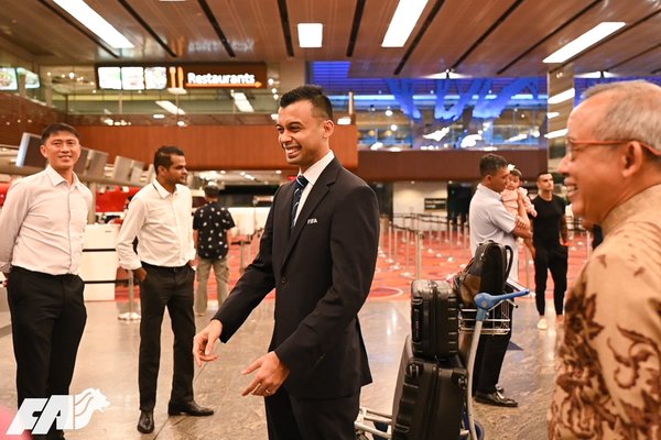 Taqi at the airport before flying off to Qatar for FIFA 2022 World Cup.