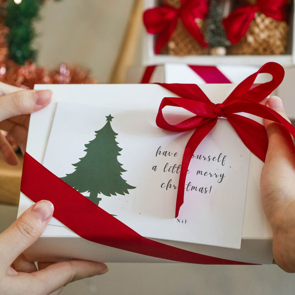 16 Christmas Gift Ideas for Your Elderly Loved Ones in Malaysia - Homage  Malaysia