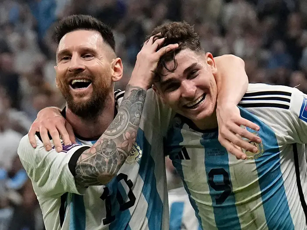 Star players from the Argentina team for the FIFA World Cup Qatar 2022, Lionel Messi (left) and Julián Álvarez (right).