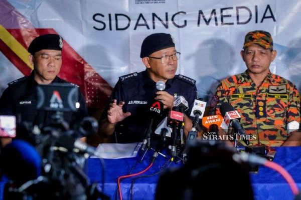 Selangor police chief Datuk Arjunaidi Mohamed speaking to reporters during a press conference in Batang Kali.