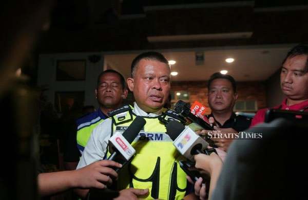 Johor police chief CP Datuk Kamarul Zaman Mamat speaking to the media.