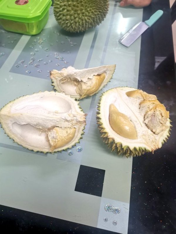 Mak mengidam buah durian, tak jadi buat suprise.