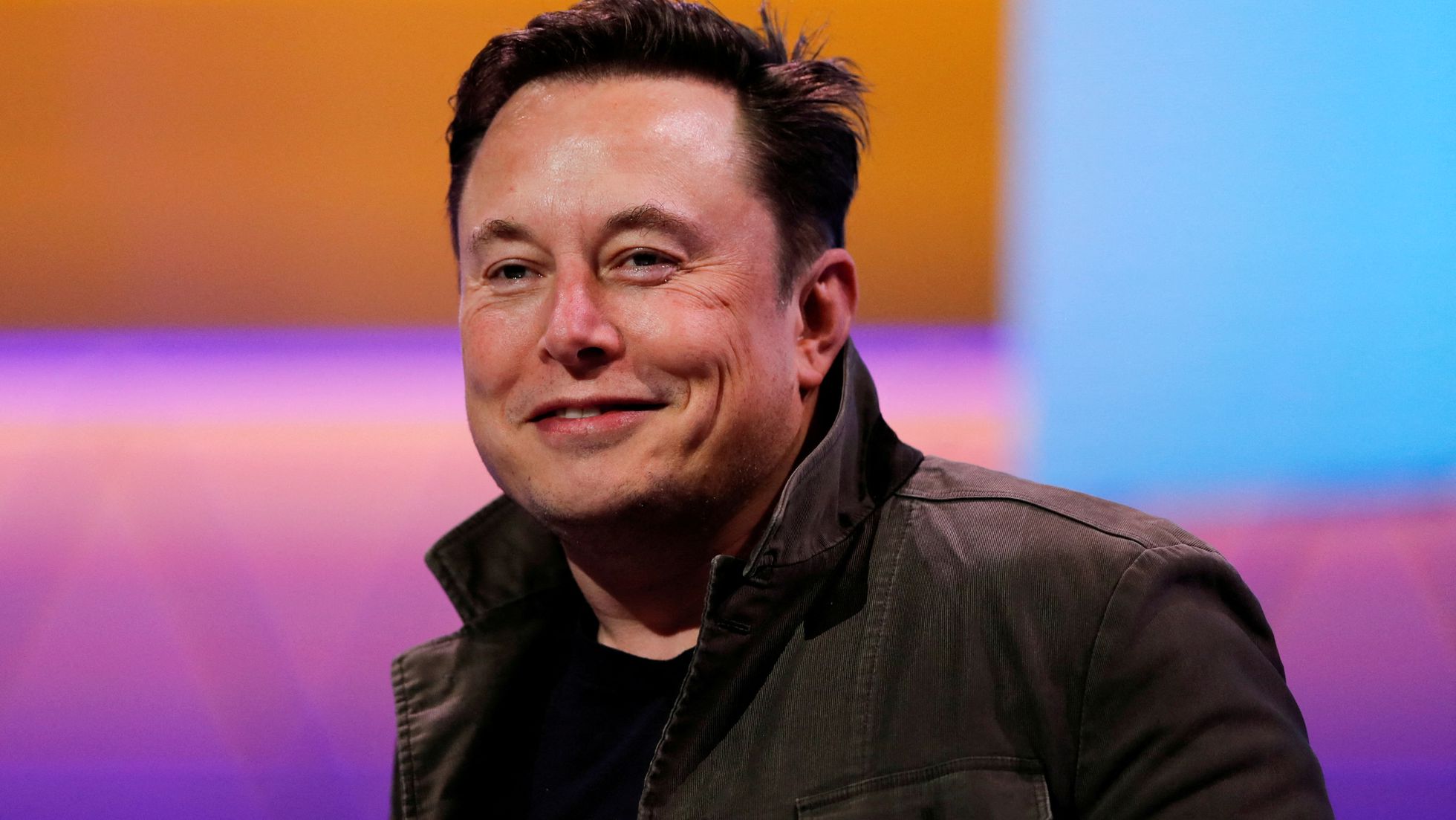 Elon Musk perd son titre d’homme le plus riche du monde et bat un record ce faisant