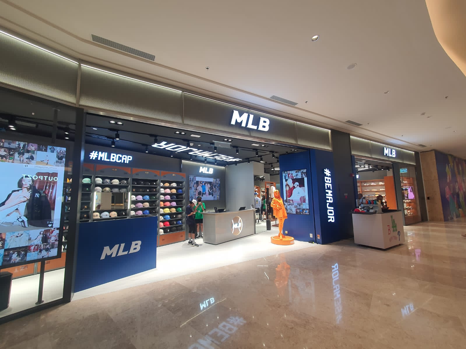 Popular Korean Fashion Label MLB Brand Opens Its First Store In