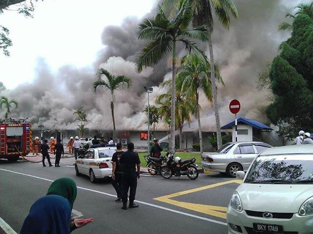 Makmal Sains Di Kampus Uitm Shah Alam Terbakar