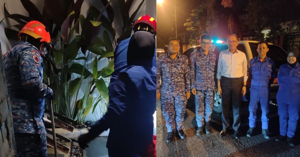 APM personnel using specialised equipment to catch the cobra (left) and posing next to Anwar Ibrahim after the task was completed (right).