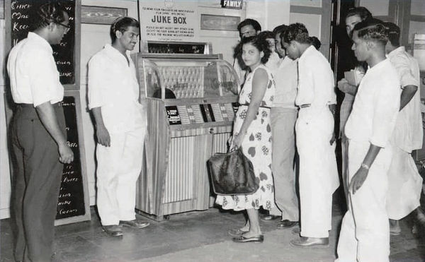 Buhari Hotel is said to have had the first jukebox in Chennai, which set it apart from other diners.