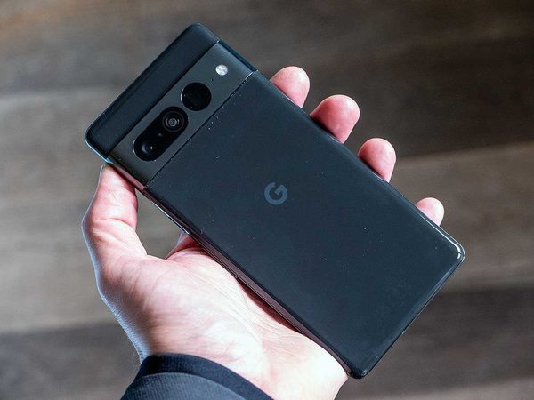 In comparison, here's how the Google Pixel 7 Pro looks like.