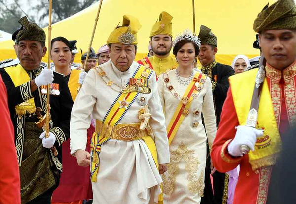 Sultan of Selangor, Sultan Sharafuddin Idris Shah.