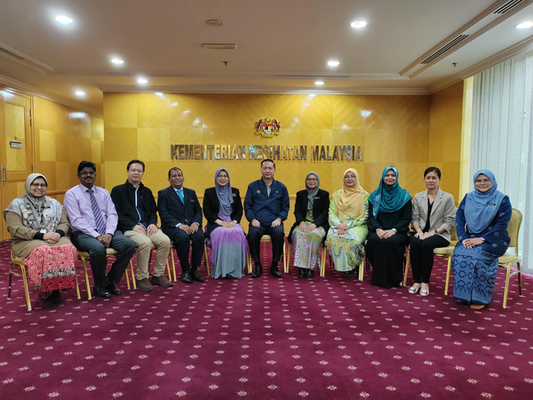 Dr Noor Hisham (middle) chairing the last Malaysian Food Analyst Council Meeting.