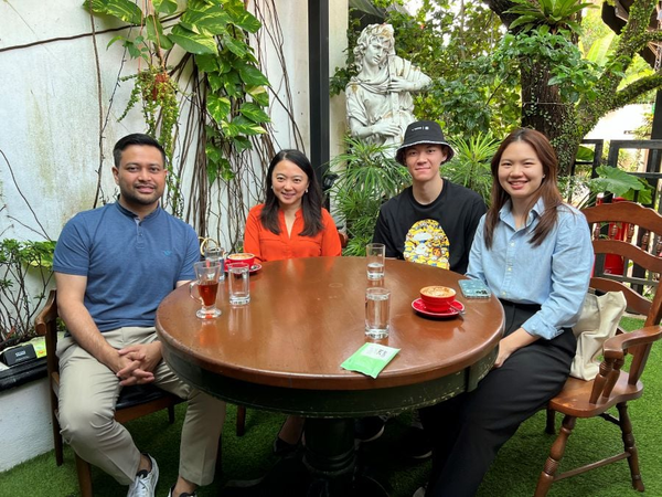 Left to right: Road To Gold (RTG) coordinator Stuart Ramalingam, Youth and Sports Minister Hannah Yeoh, shuttler Lee Zii Jia, and his sister-cum-manager Lee Zii Yii.