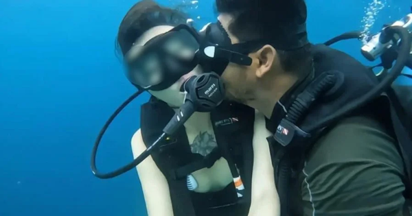 The victim uploaded a photo of the divemaster kissing her while underwater.