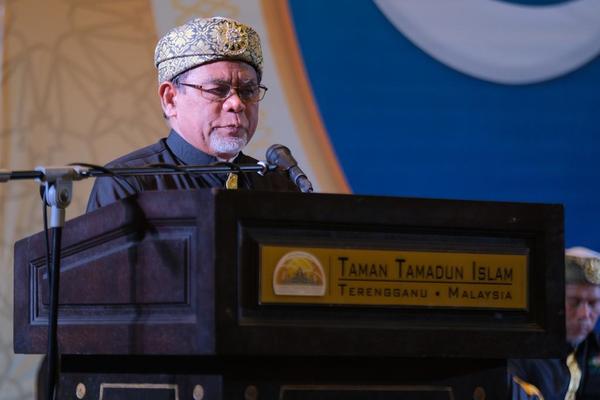 Pengerusi AKMAL, Senator Tuan Haji Hussin Ismail