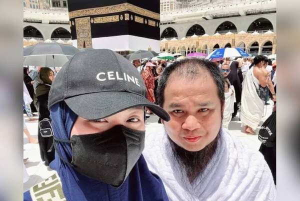 Difahamkan, Ebit tidak dapat menghadirkan diri ke prosiding mahkamah kerana sedang menunaikan ibadah haji di Makkah.