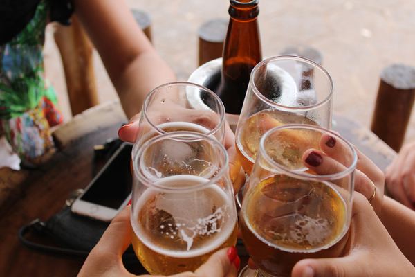 Random stock image of people drinking 'cause I don't wanna show myself.