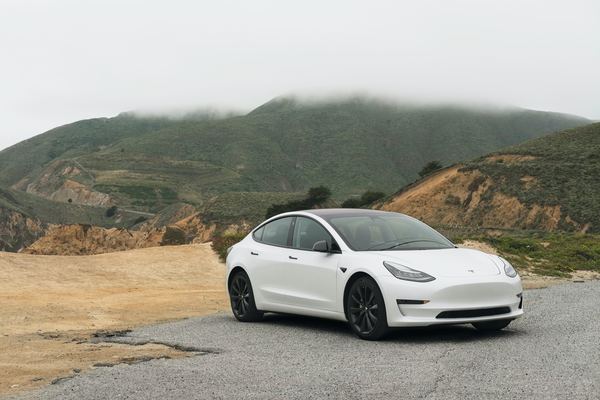 Tesla Model Y.