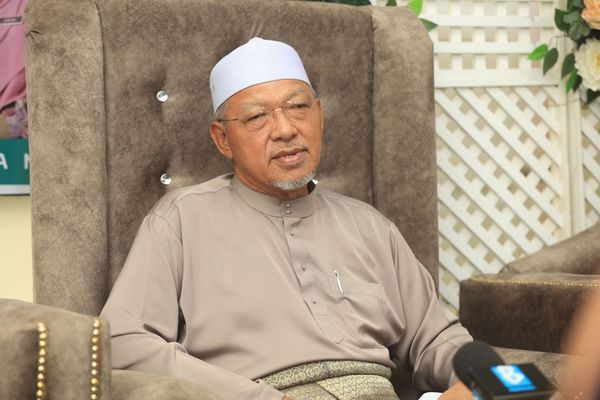 Menteri Besar Kelantan, Datuk Ahmad Yakob