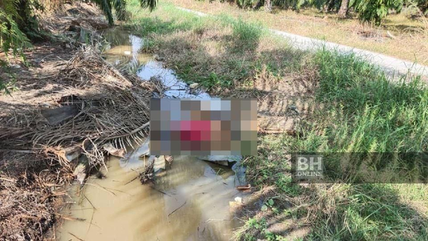 The body was found in Jalan Pasir Kampung Sungai Payung Baroh, Rungkup.