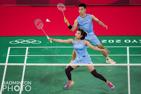 Goh Liu Ying (right) and Chan Peng Soon at the 2020 Tokyo Olympics.