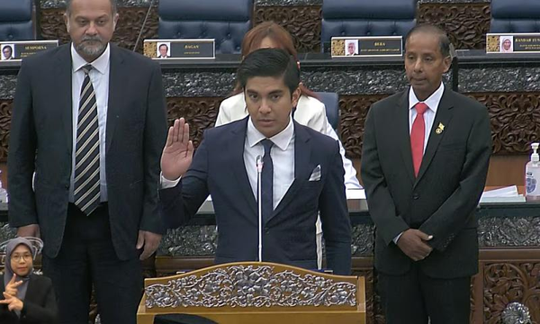 Syed Saddiq formally withdrew his support for the unity government at parliament today, 11 September.