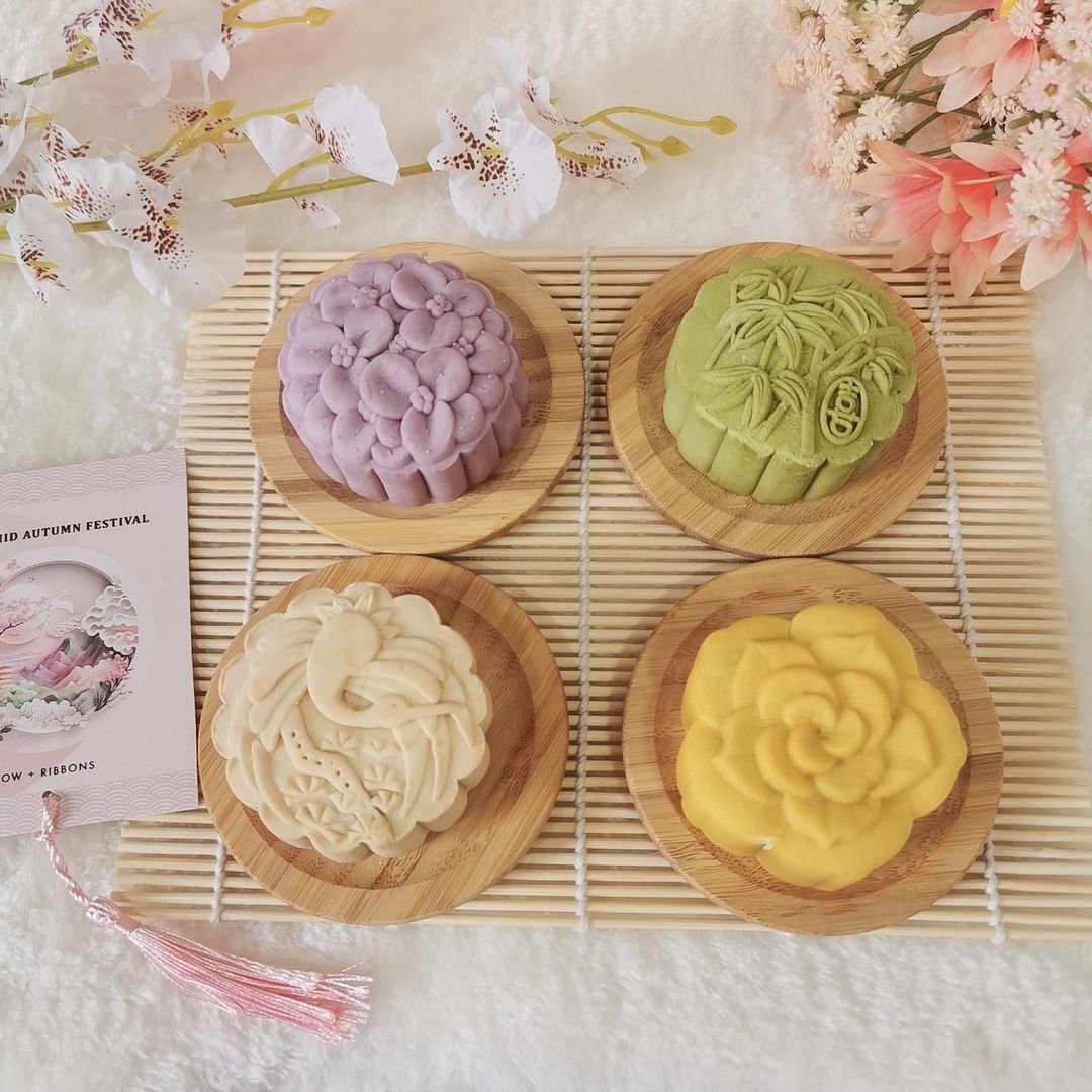12 Aesthetic, Chic, And Unique Mooncake Gift Sets That Are Perfect