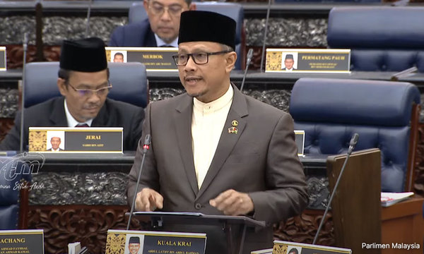 Abdul Latiff Abdul Rahman in the Dewan Rakyat today, 22 November.