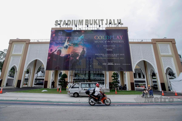 75,000 spectators are expected to fill up Bukit Jalil National Stadium for Coldplay's concert tonight.