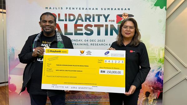 Sebanyak RM150,000 diserahkan kepada Tabung Kemanusiaan Palestin Media Prima yang diwakili Pengarah Jualan Media Prima Omnia, Sharifah Omar.